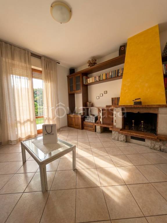 appartamento in vendita a Bucine in zona Badia Agnano