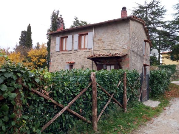 casa indipendente in vendita a Bucine