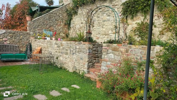 appartamento in vendita a Bucine