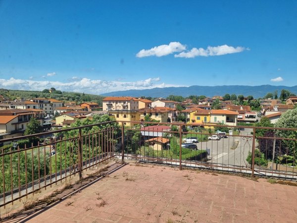 appartamento in vendita a Bucine