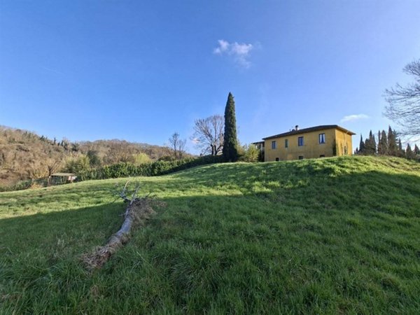 casa indipendente in vendita a Bucine