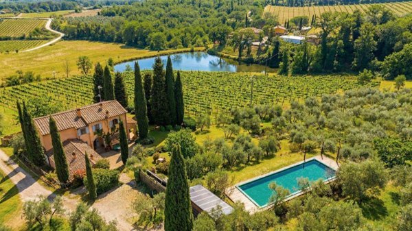 casale in vendita a Bucine