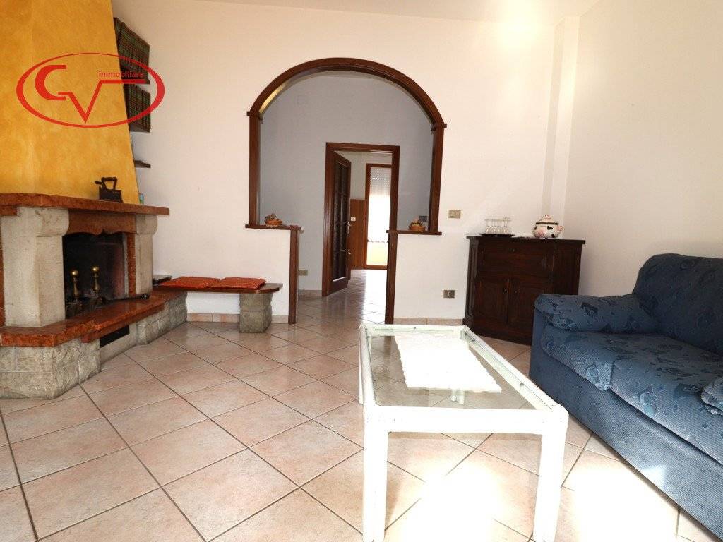 appartamento in vendita a Bucine in zona Badia Agnano