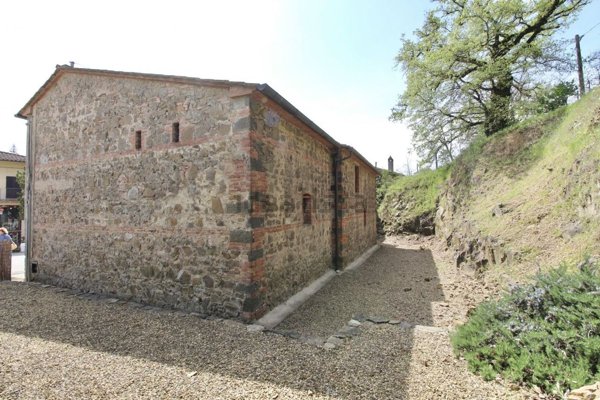 casale in vendita a Bucine in zona Ambra