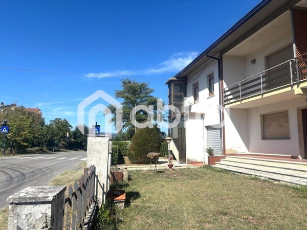 appartamento in vendita a Bucine in zona Badia Agnano