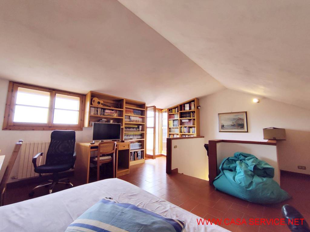 casa indipendente in vendita a Bucine