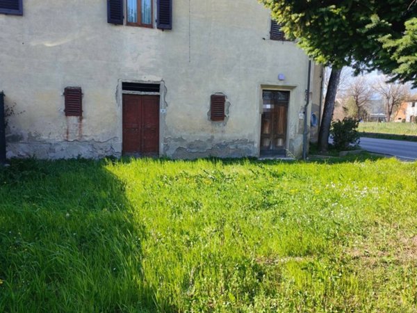 casa indipendente in vendita a Bucine