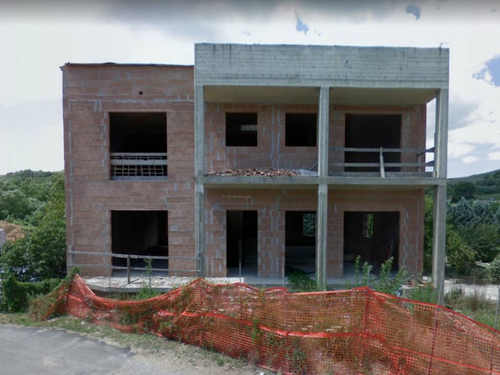 intera palazzina in vendita a Bucine