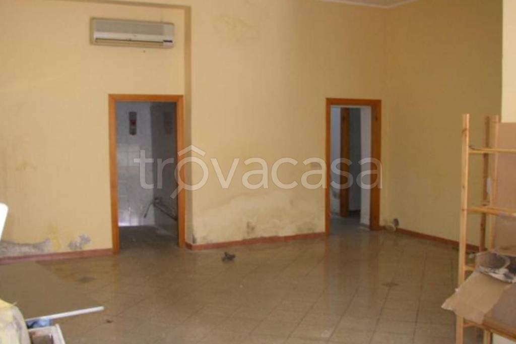 negozio in vendita a Bucine in zona Ambra