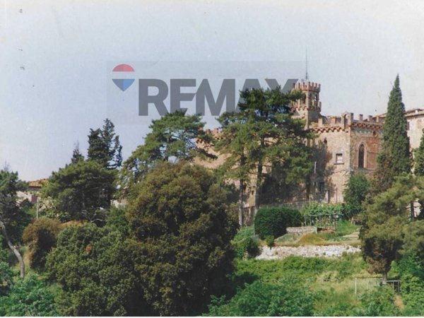 villa in vendita a Bucine in zona Montebenichi