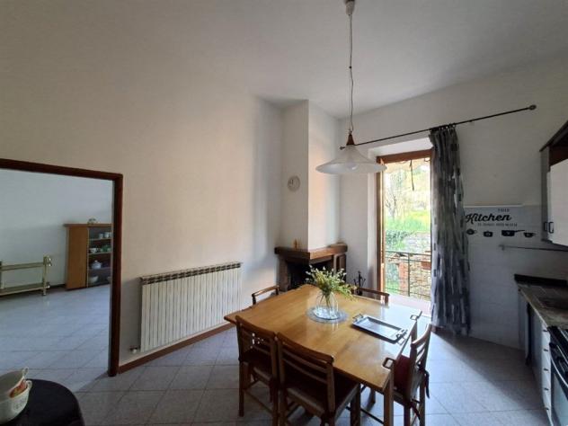 appartamento in vendita a Bucine in zona Pogi