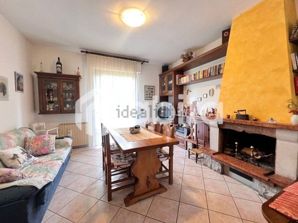 appartamento in vendita a Bucine in zona Badia Agnano