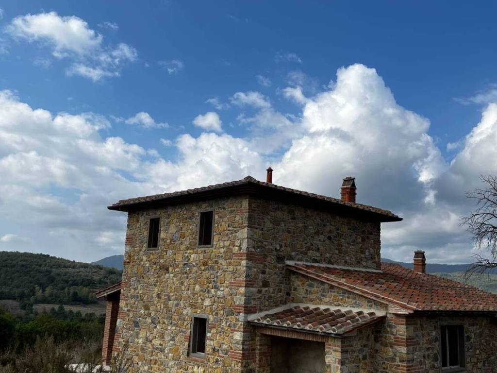 casa indipendente in vendita a Bucine