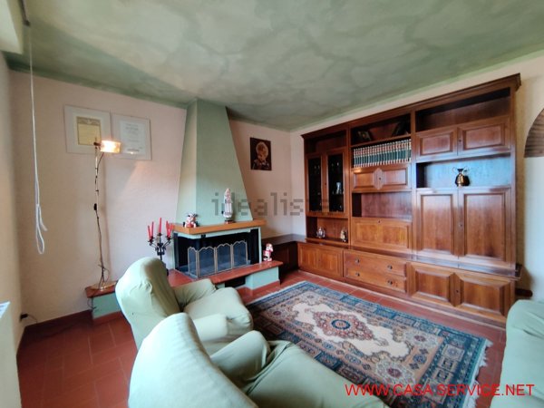 casa indipendente in vendita a Bucine