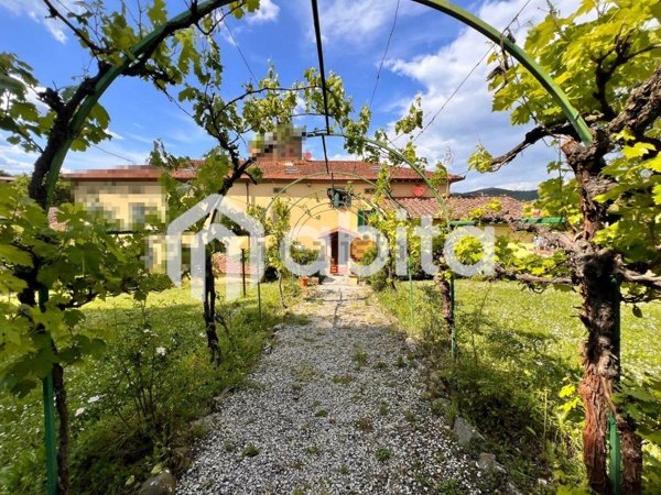 appartamento in vendita a Bucine