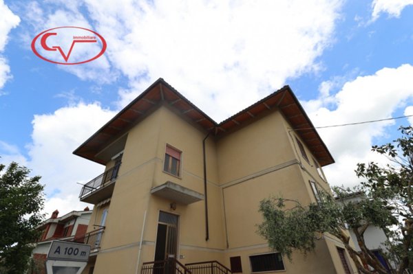 casa indipendente in vendita a Bucine