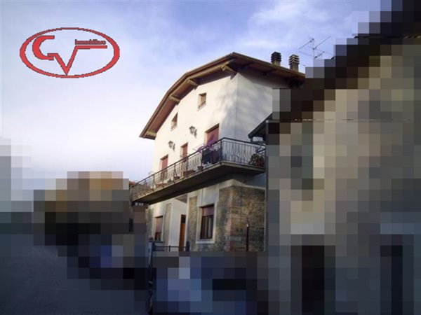 casa indipendente in vendita a Bucine in zona Pietraviva
