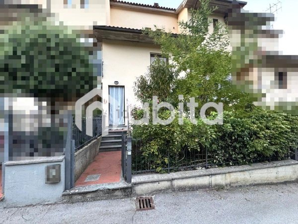 casa semindipendente in vendita a Bucine