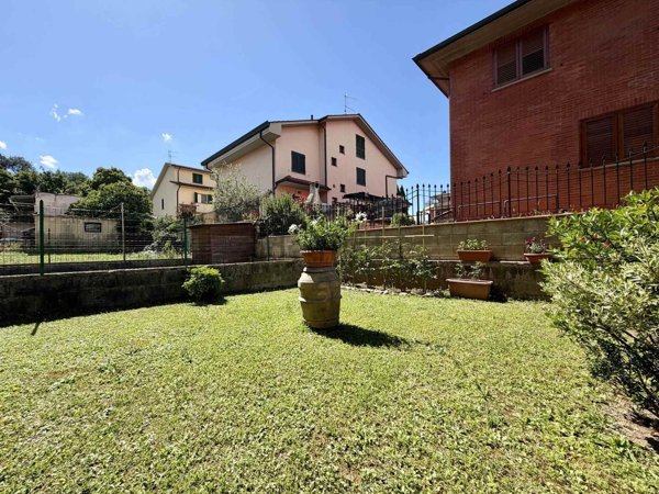appartamento in vendita a Bucine