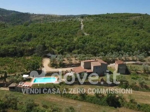 casale in vendita a Bucine in zona Badia Agnano