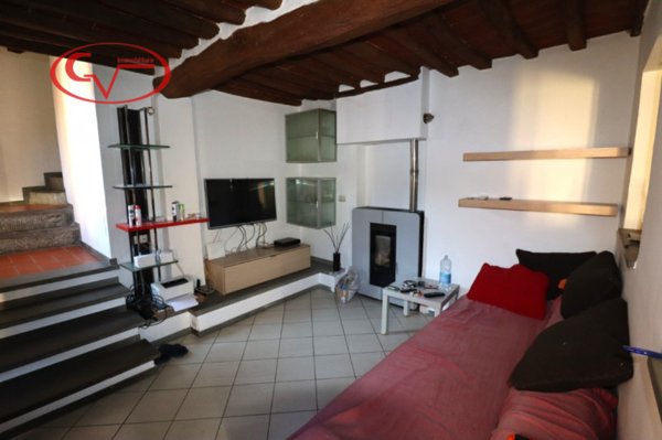 appartamento in vendita a Bucine in zona Perelli