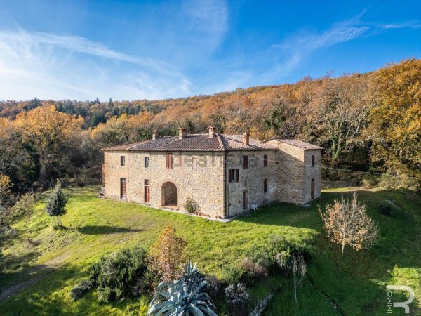 casale in vendita a Bucine