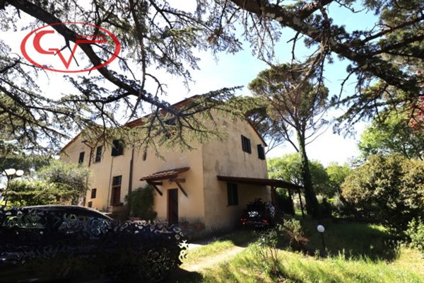 casa indipendente in vendita a Bucine