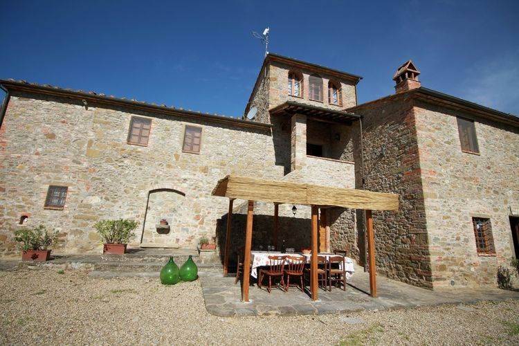 casa indipendente in vendita a Bucine in zona Pietraviva