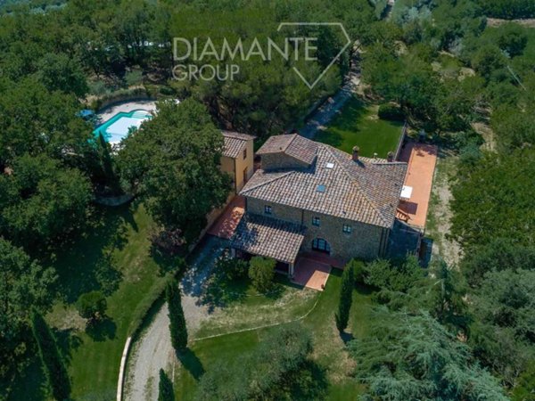 casa indipendente in vendita a Bucine