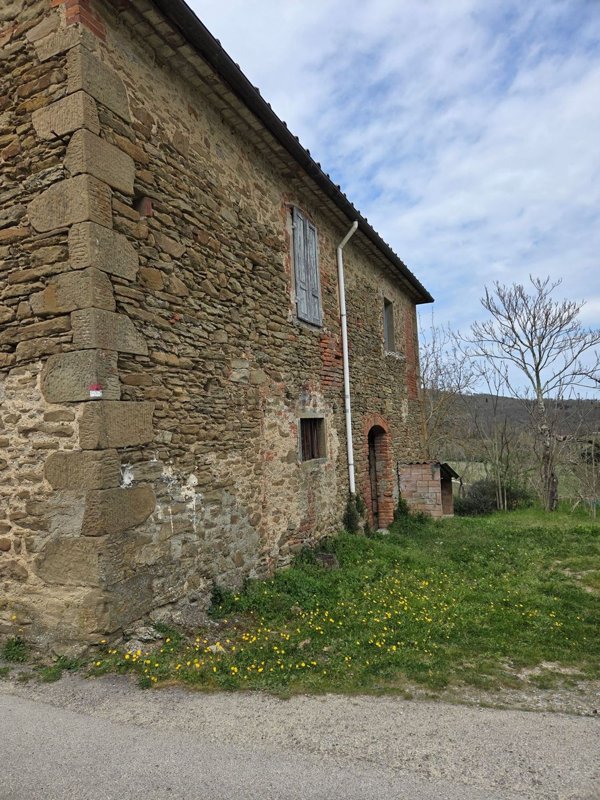 casa indipendente in vendita a Bucine