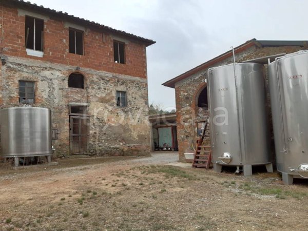 casa indipendente in vendita a Bucine