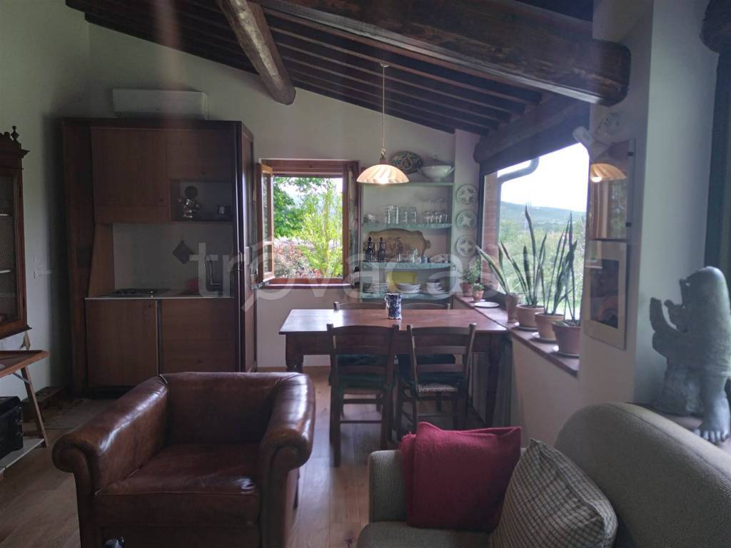 casa indipendente in vendita a Bucine