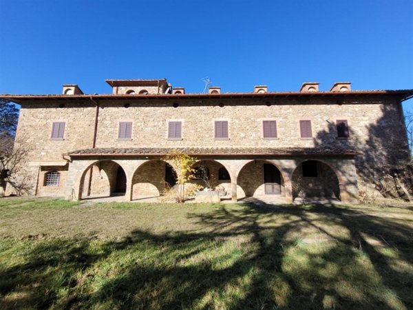 casa indipendente in vendita a Bucine