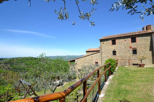 casale in vendita a Bucine