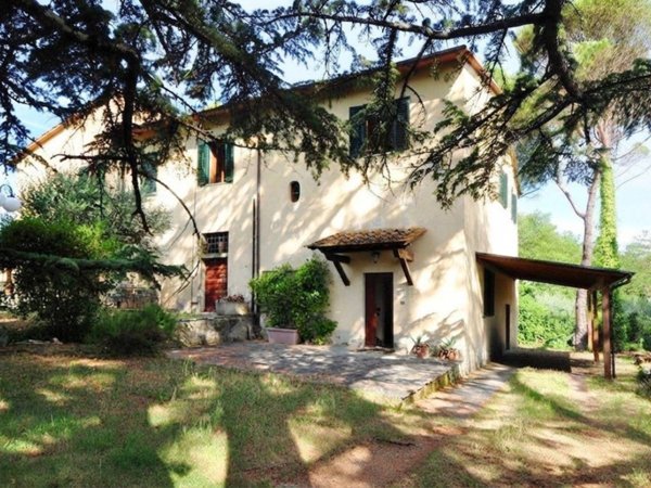 casa indipendente in vendita a Bucine in zona Gavignano