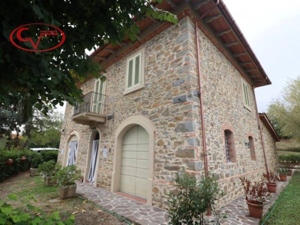 casa indipendente in vendita a Bucine
