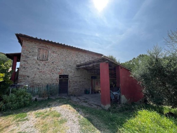 casale in vendita a Bucine