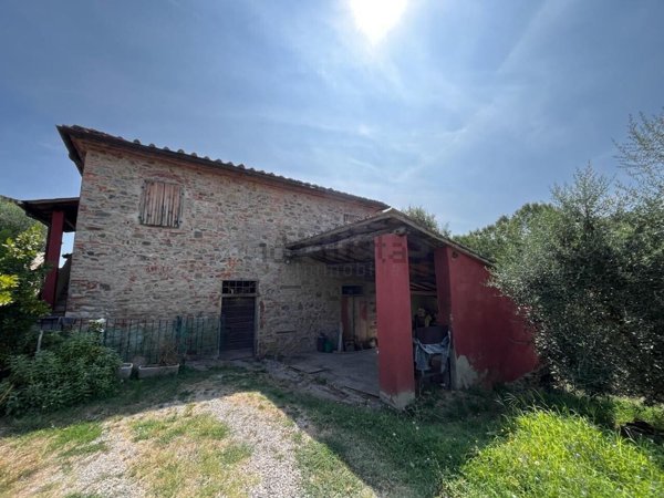casale in vendita a Bucine