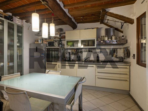 appartamento in vendita a Bucine in zona Perelli