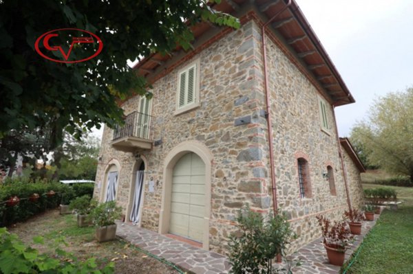 casa indipendente in vendita a Bucine
