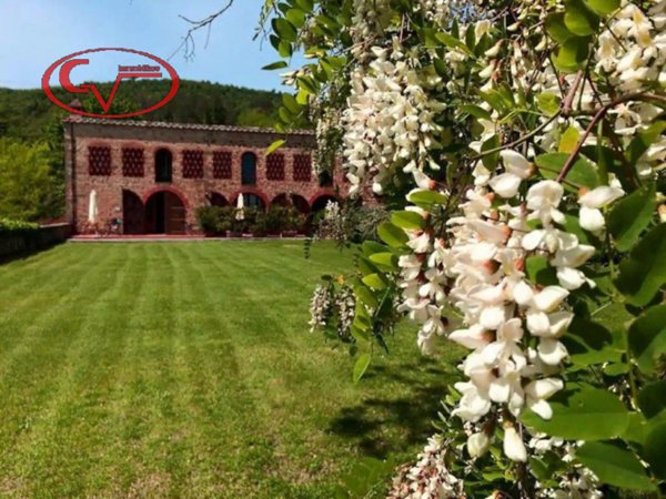 casa indipendente in vendita a Bucine in zona Cennina