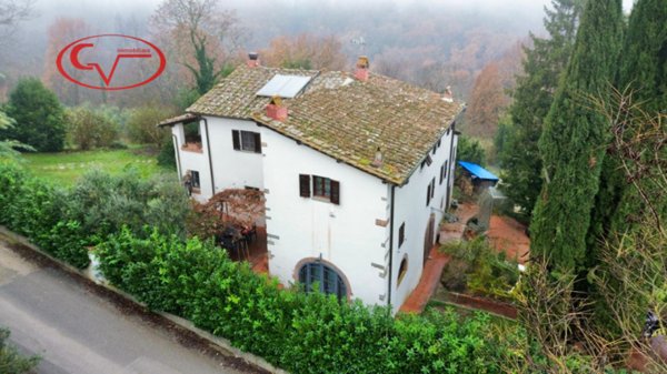 casa indipendente in vendita a Bucine in zona Perelli