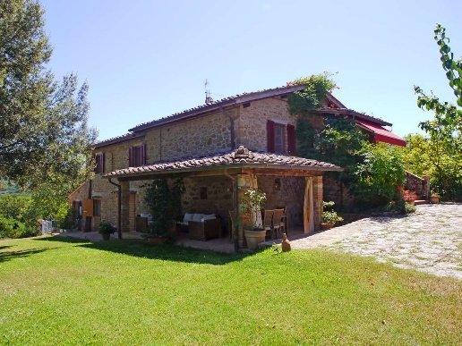 casale in vendita a Bucine in zona Pietraviva