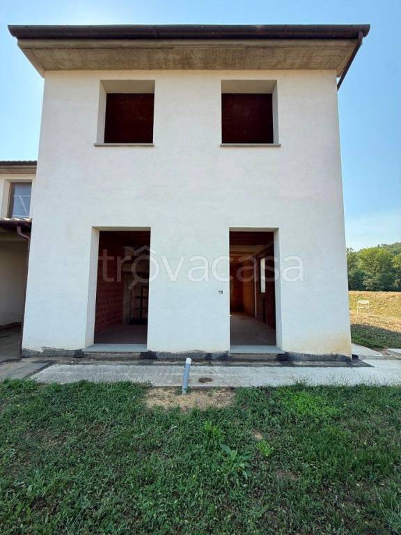 casa indipendente in vendita a Bucine in zona Sogna