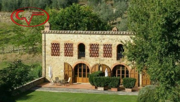 casa indipendente in vendita a Bucine in zona Cennina