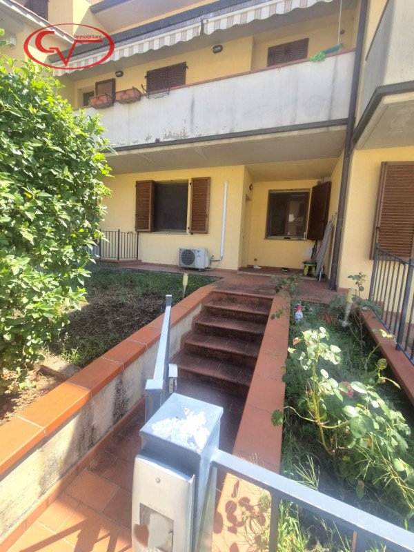 casa indipendente in vendita a Bucine in zona Perelli