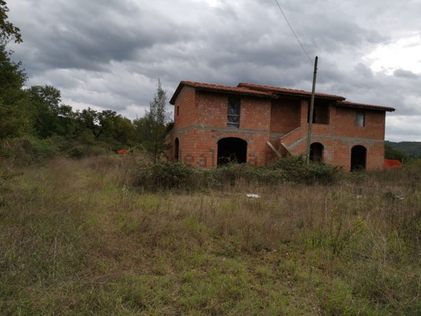 casa indipendente in vendita a Bucine in zona Sogna