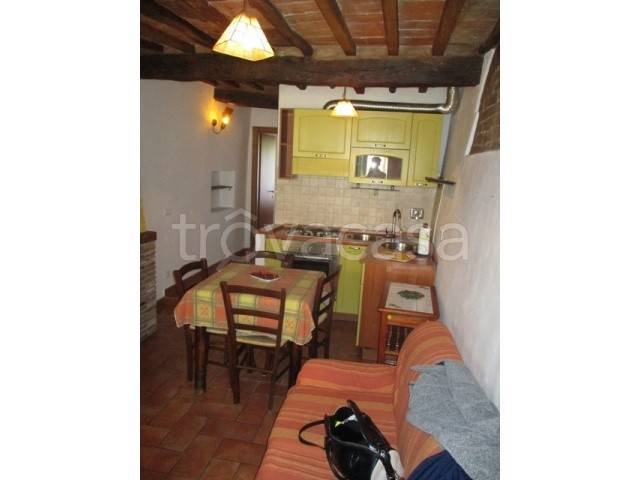 appartamento in vendita a Bucine in zona Badia Agnano