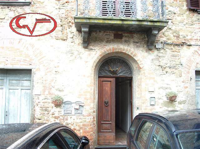 appartamento in vendita a Bucine in zona Ambra