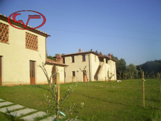 appartamento in vendita a Bucine in zona Ambra